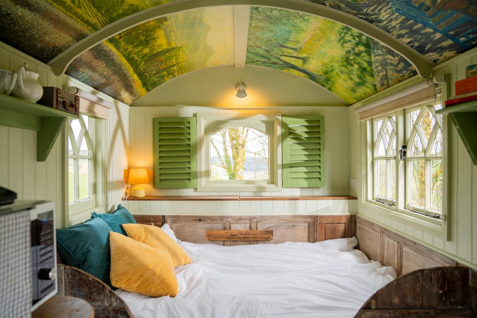 Llethrau Forest & Nature Retreats 3*