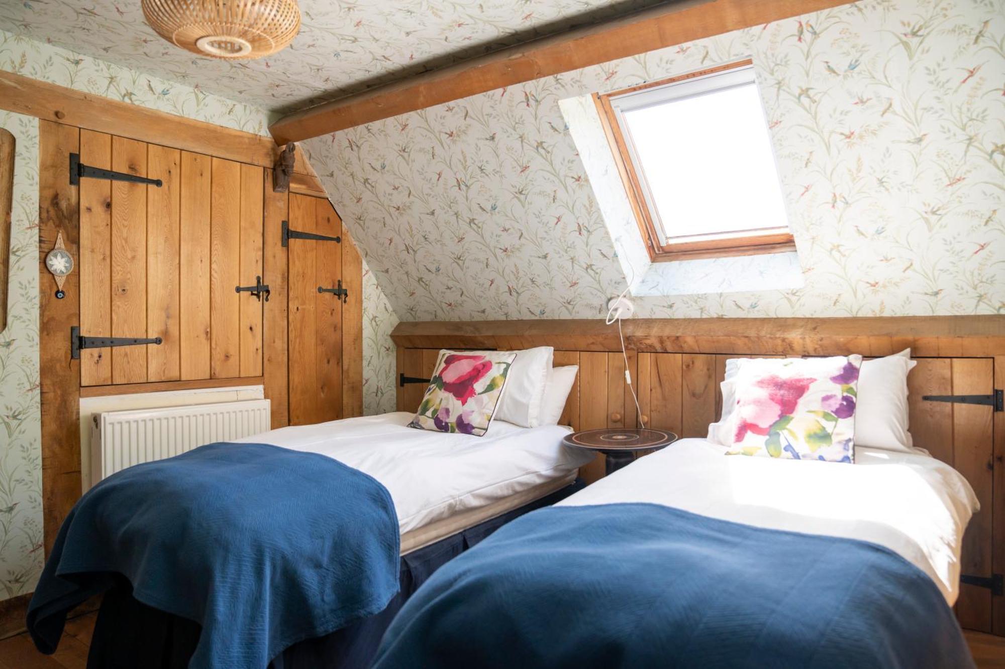 Llethrau Forest & Nature Retreats Найтон